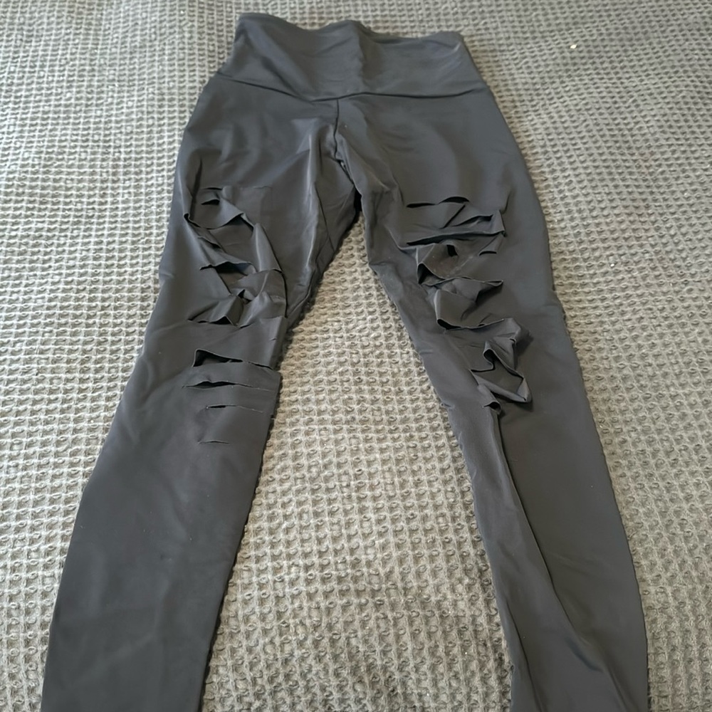 Onzie black leggings